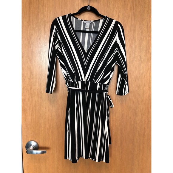 Dresses & Skirts - Dress